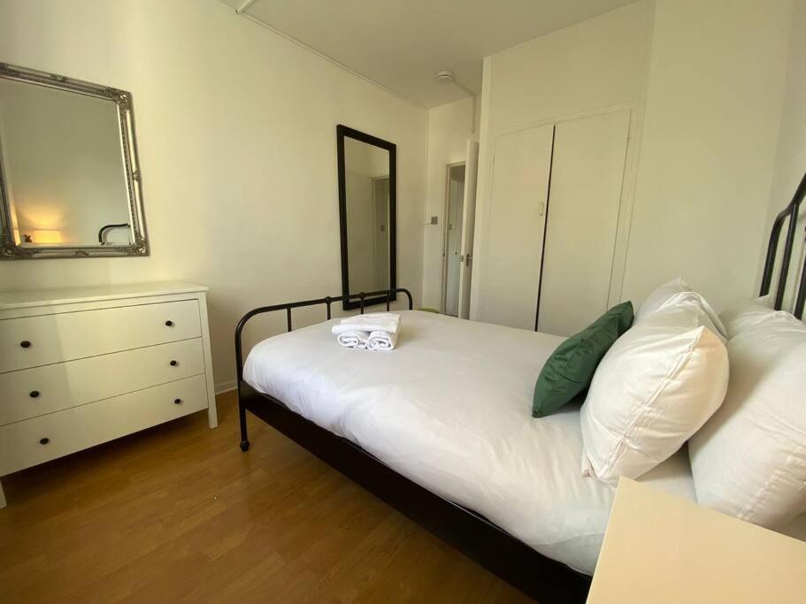 דירות לונדון Charming Retreat In Pimlico מראה חיצוני תמונה